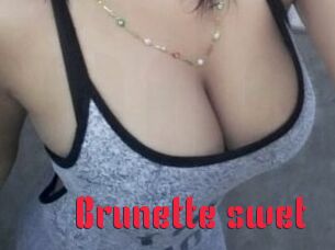 Brunette_swet