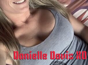 Danielle_Davis_XO