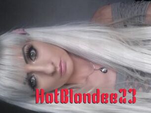 HotBlondee23