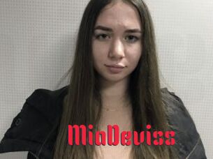 MiaDeviss