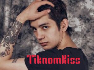 TiknomKiss